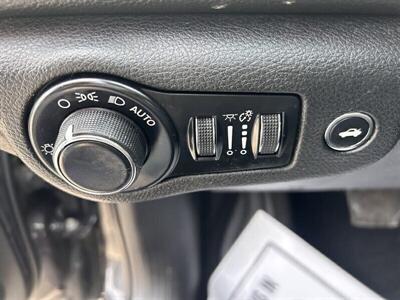 2016 Chrysler 200 Limited   - Photo 73 - Riverside, CA 92508