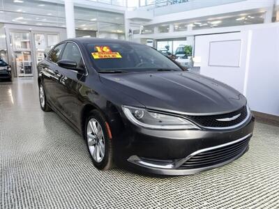 2016 Chrysler 200 Limited   - Photo 3 - Riverside, CA 92508