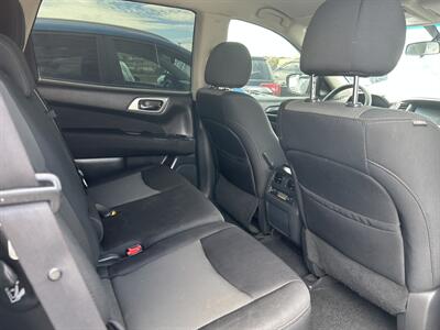 2017 Nissan Pathfinder S   - Photo 6 - Riverside, CA 92508