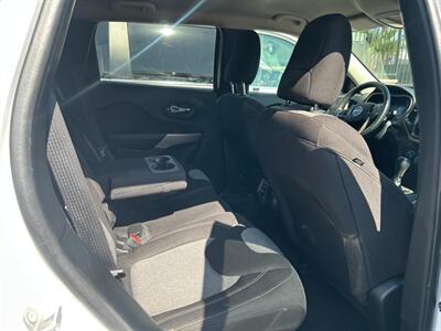 2018 Jeep Cherokee Latitude   - Photo 13 - Riverside, CA 92508