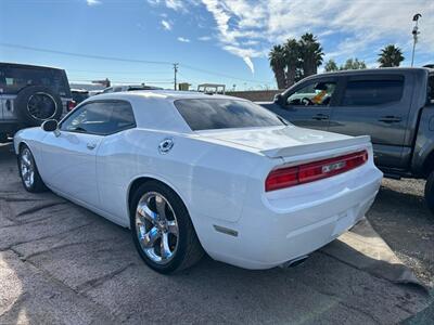 2013 Dodge Challenger SXT   - Photo 9 - Riverside, CA 92508