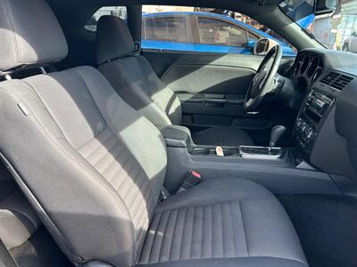 2013 Dodge Challenger SXT   - Photo 16 - Riverside, CA 92508