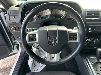 2013 Dodge Challenger SXT   - Photo 11 - Riverside, CA 92508