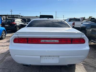 2013 Dodge Challenger SXT   - Photo 8 - Riverside, CA 92508
