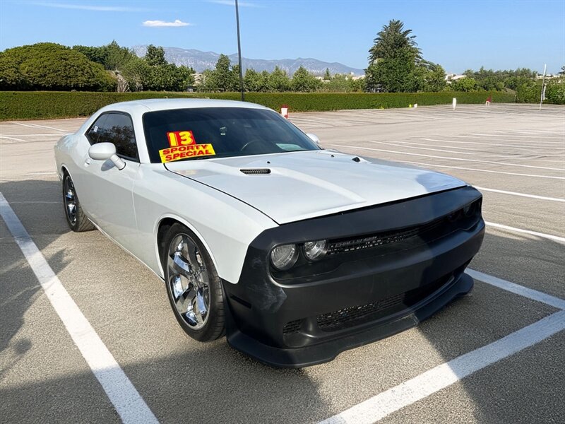 2013 Dodge Challenger SXT   - Photo 1 - Riverside, CA 92508