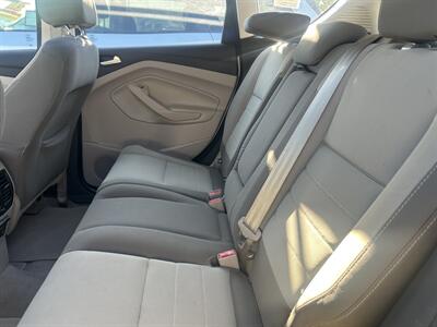 2015 Ford C-MAX Hybrid SE   - Photo 13 - Riverside, CA 92508