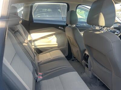 2015 Ford C-MAX Hybrid SE   - Photo 15 - Riverside, CA 92508