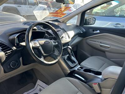 2015 Ford C-MAX Hybrid SE   - Photo 25 - Riverside, CA 92508