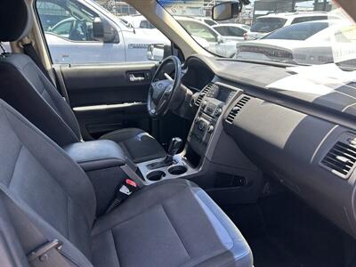 2015 Ford Flex SE   - Photo 37 - Riverside, CA 92508
