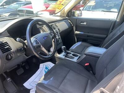 2015 Ford Flex SE   - Photo 100 - Riverside, CA 92508