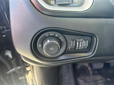 2017 Jeep Renegade Latitude   - Photo 8 - Riverside, CA 92508