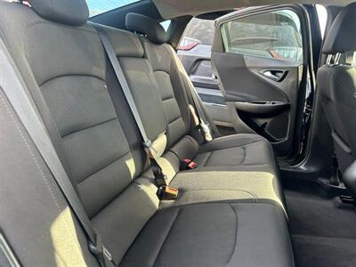 2020 Chevrolet Malibu LT   - Photo 65 - Riverside, CA 92508