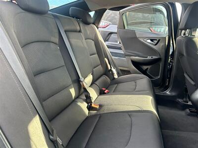 2020 Chevrolet Malibu LT   - Photo 17 - Riverside, CA 92508