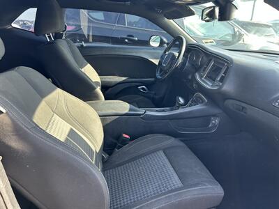 2020 Dodge Challenger SXT   - Photo 16 - Riverside, CA 92508