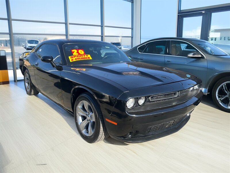 2020 Dodge Challenger SXT - Photo 1 - Riverside, CA 92508