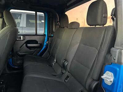 2021 Jeep Gladiator Sport   - Photo 14 - Riverside, CA 92508