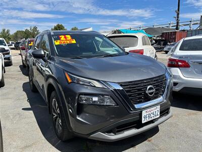 2023 Nissan Rogue SV - Photo 4 - Riverside, CA 92508