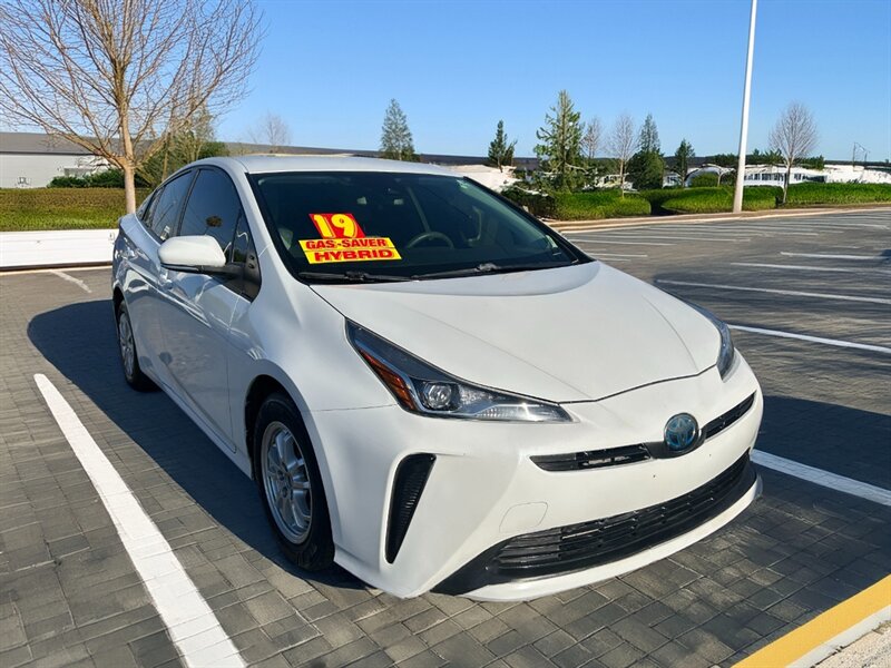 2019 Toyota Prius L Eco  