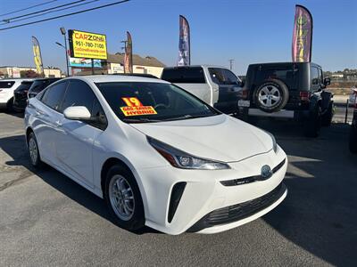2019 Toyota Prius L Eco   - Photo 4 - Riverside, CA 92508