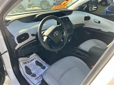 2019 Toyota Prius L Eco   - Photo 18 - Riverside, CA 92508