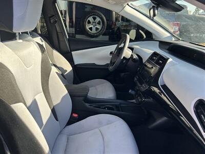 2019 Toyota Prius L Eco   - Photo 78 - Riverside, CA 92508