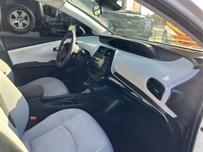 2019 Toyota Prius L Eco   - Photo 49 - Riverside, CA 92508
