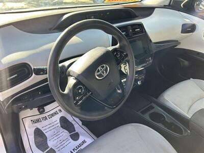 2019 Toyota Prius L Eco   - Photo 100 - Riverside, CA 92508