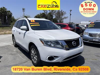 2016 Nissan Pathfinder S   - Photo 2 - Riverside, CA 92508