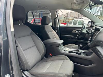 2020 Chevrolet Traverse LT Cloth - Photo 13 - Riverside, CA 92508