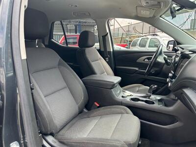 2020 Chevrolet Traverse LT Cloth - Photo 40 - Riverside, CA 92508