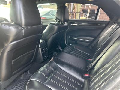 2022 Chrysler 300 Series S V6 - Photo 4 - Riverside, CA 92508