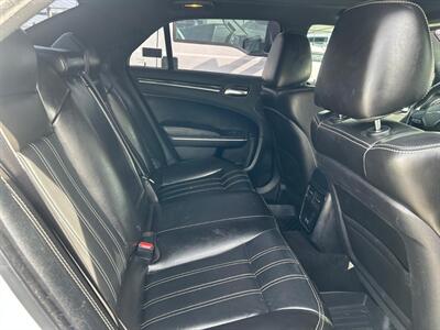 2022 Chrysler 300 Series S V6 - Photo 12 - Riverside, CA 92508