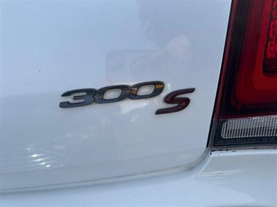2022 Chrysler 300 Series S V6 - Photo 5 - Riverside, CA 92508