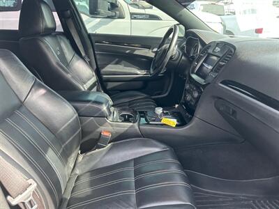 2022 Chrysler 300 Series S V6 - Photo 16 - Riverside, CA 92508
