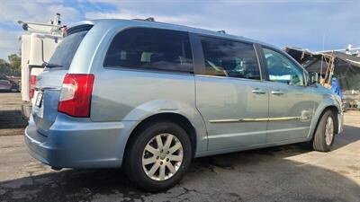 2013 Chrysler Town & Country Touring   - Photo 36 - Riverside, CA 92508