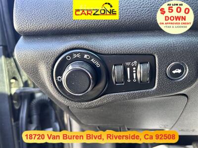 2015 Chrysler 200 Limited   - Photo 35 - Riverside, CA 92508