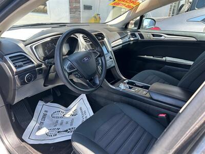 2019 Ford Fusion SE   - Photo 13 - Riverside, CA 92508