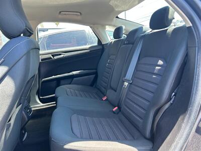 2019 Ford Fusion SE   - Photo 14 - Riverside, CA 92508