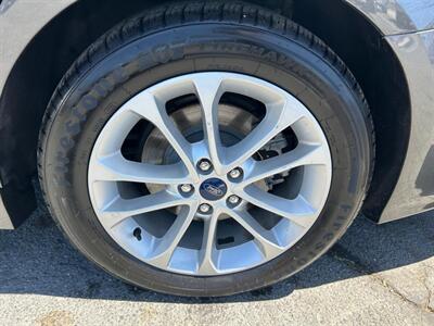 2019 Ford Fusion SE   - Photo 16 - Riverside, CA 92508