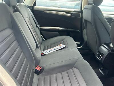 2020 Ford Fusion SE   - Photo 19 - Riverside, CA 92508