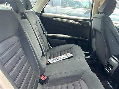 2020 Ford Fusion SE   - Photo 18 - Riverside, CA 92508