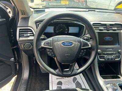 2020 Ford Fusion SE   - Photo 46 - Riverside, CA 92508