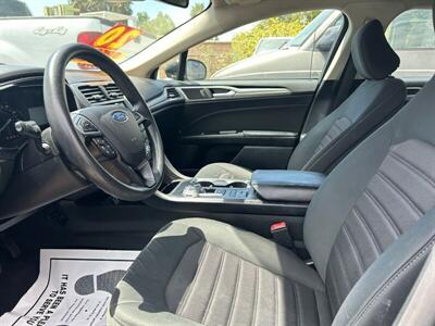 2020 Ford Fusion SE   - Photo 35 - Riverside, CA 92508