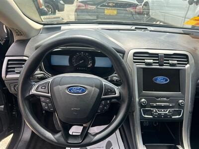 2020 Ford Fusion SE   - Photo 13 - Riverside, CA 92508