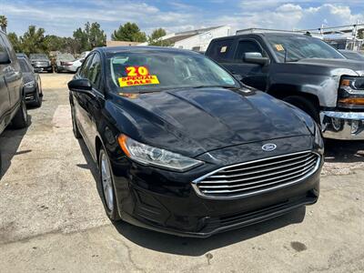 2020 Ford Fusion SE   - Photo 2 - Riverside, CA 92508