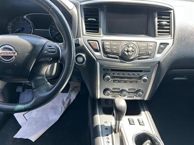 2018 Nissan Pathfinder SL   - Photo 10 - Riverside, CA 92508