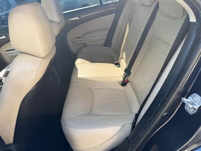 2018 Chrysler 300 Series Limited - Photo 10 - Boise, ID 83706