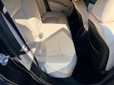 2018 Chrysler 300 Series Limited - Photo 11 - Boise, ID 83706