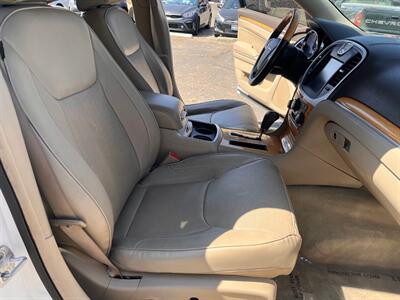 2012 Chrysler 300C   - Photo 12 - Boise, ID 83706