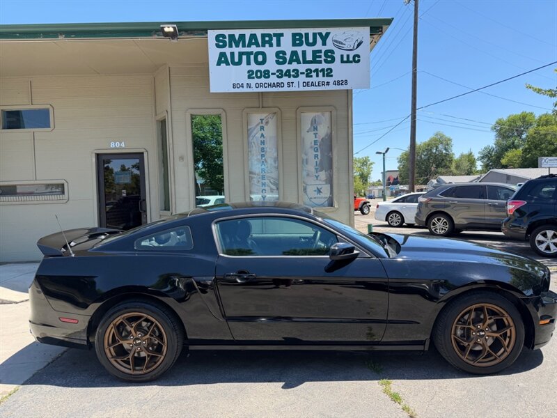 2013 Ford Mustang V6 Premium   - Photo 1 - Boise, ID 83706